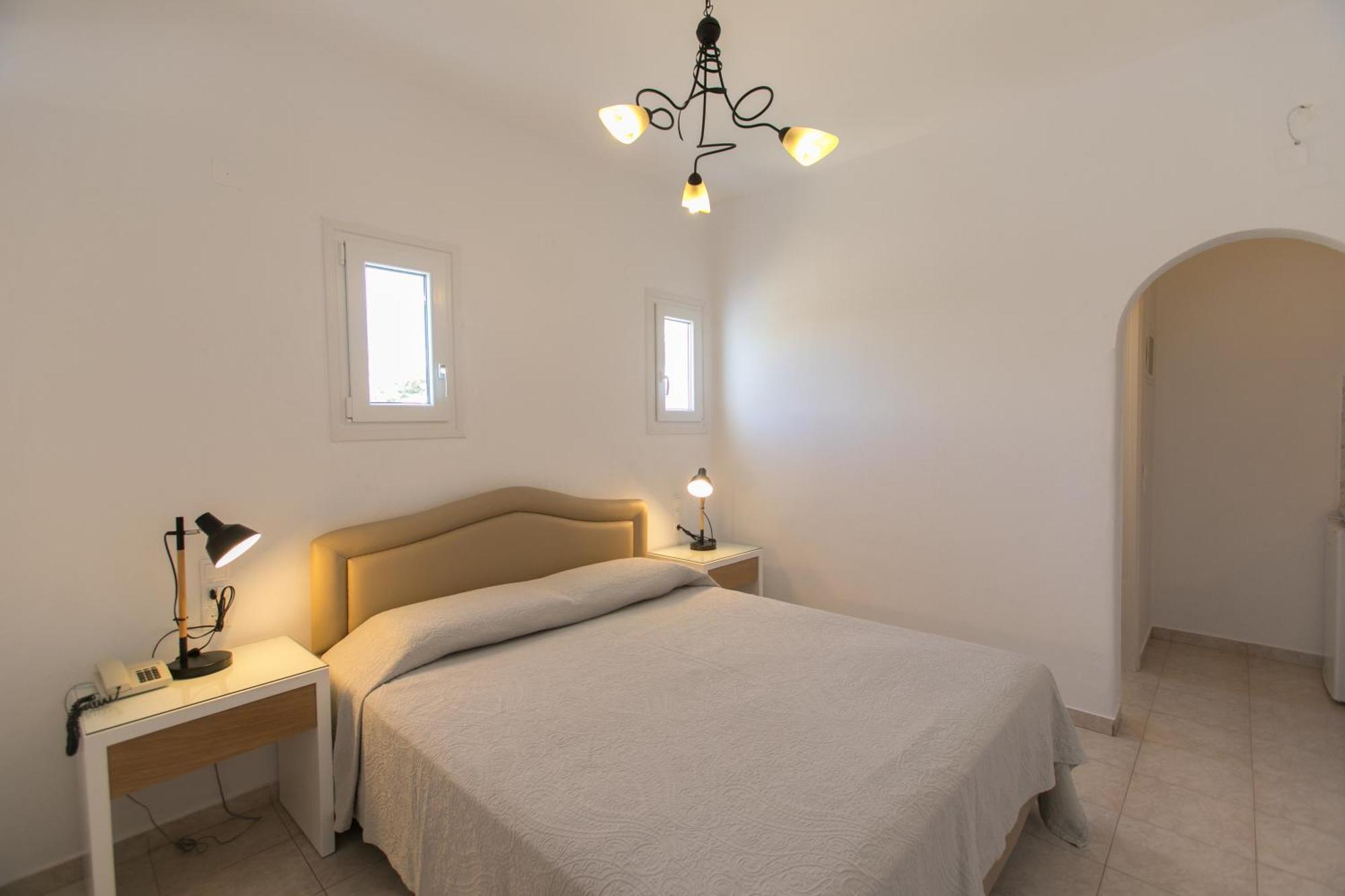 Esperides Apartment Platys Gialos  Ngoại thất bức ảnh